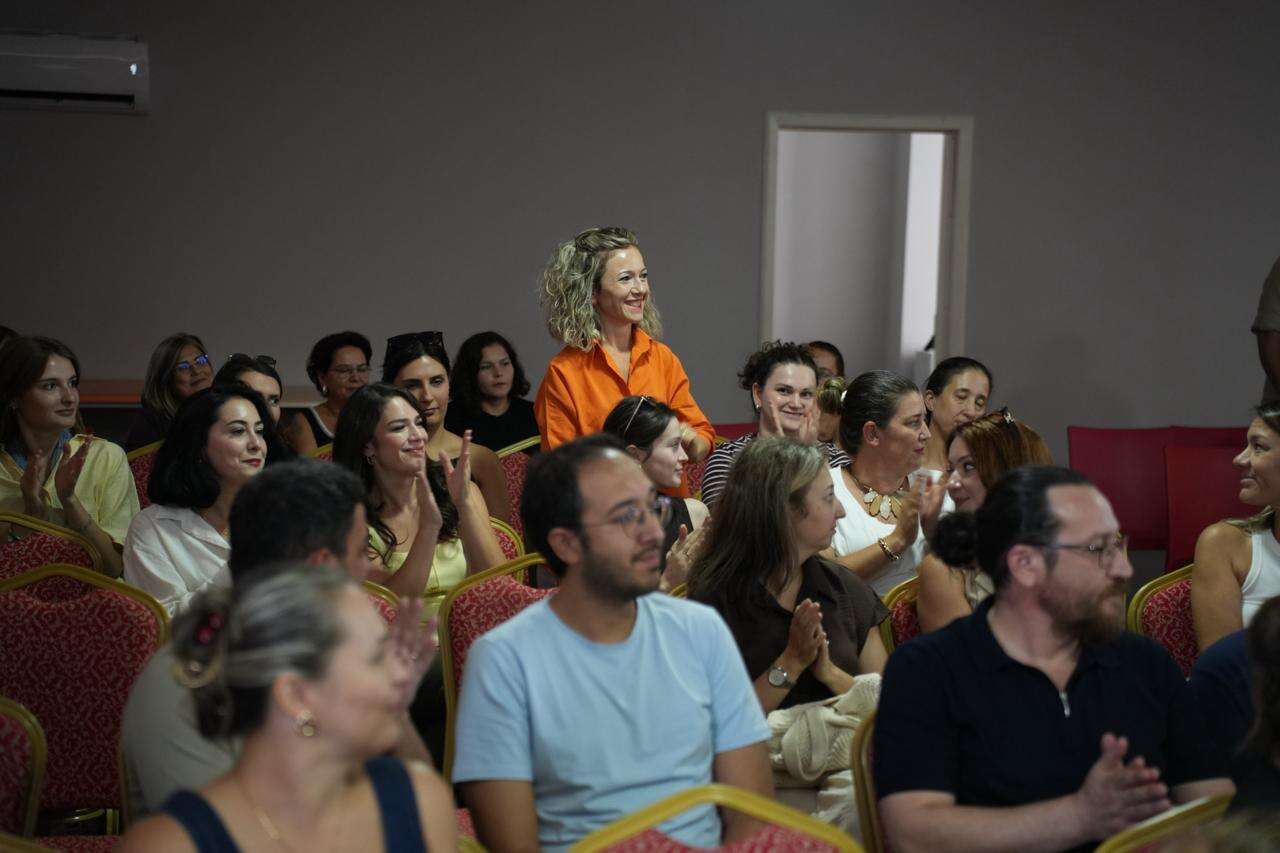 Yönelt Koleji’nde Yeni Dönem Heyecanı: 10. Yılını Dolduranlara Plaket 5